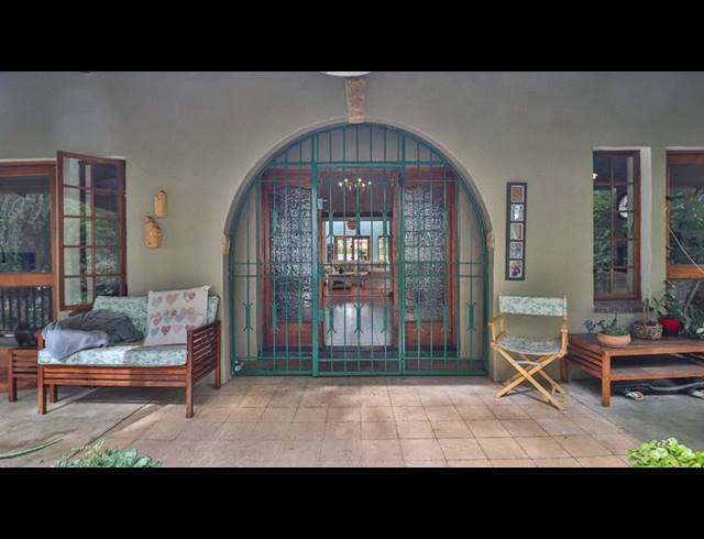 6 BEDROOM HOUSE FOR SALE IN KENSINGTON